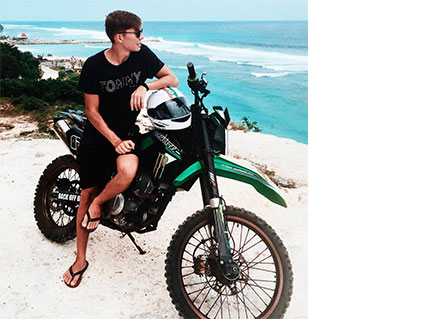 Rent motorbike Bali. Kawasaki klx 150cc on getbike.io info